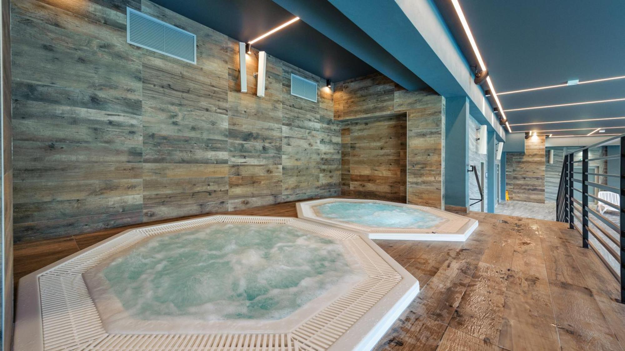 Blue Premium Pool Sauna Fitness Free Колобжег Екстер'єр фото